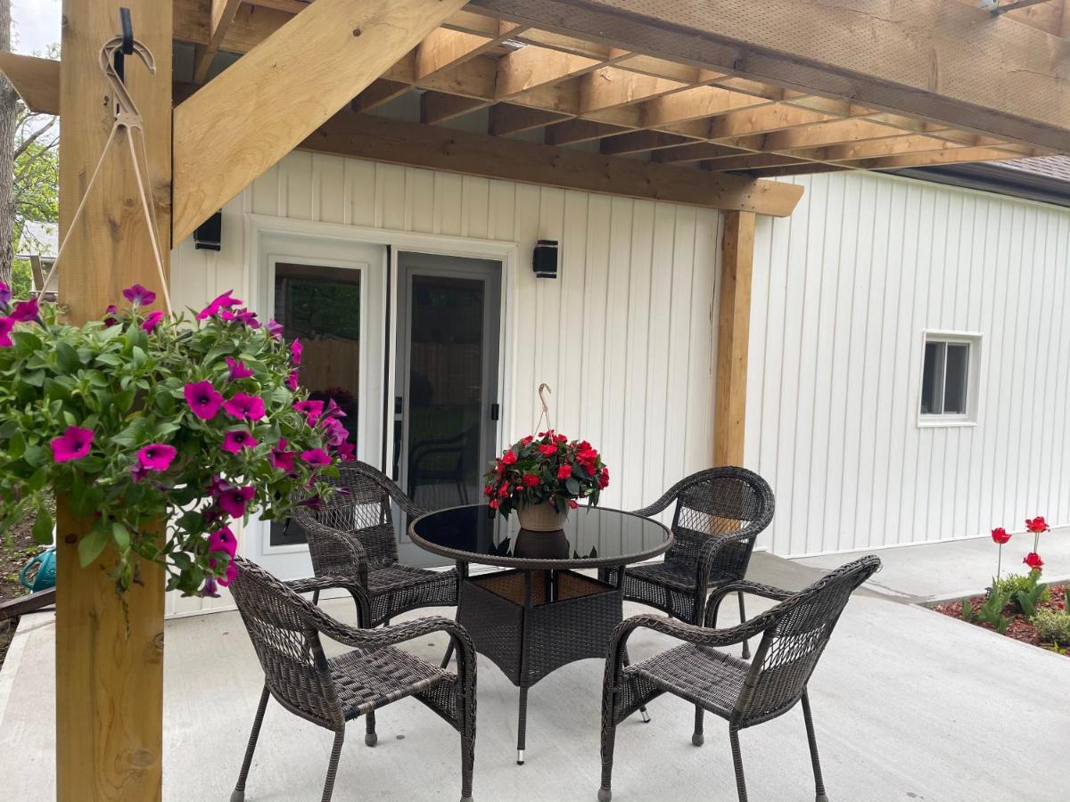 Cozy Cottage Style House Kitchener Dış mekan fotoğraf